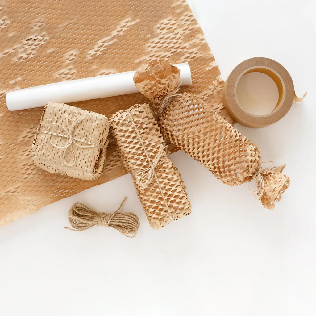 Brown Honeycomb Paper Roll - Sustainable Buffer Material for Gifts & Transport Safety